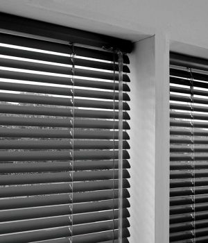 Madiba-Jet-Aluminium-Venetian-Blind