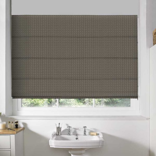 593022-Roman-Blind